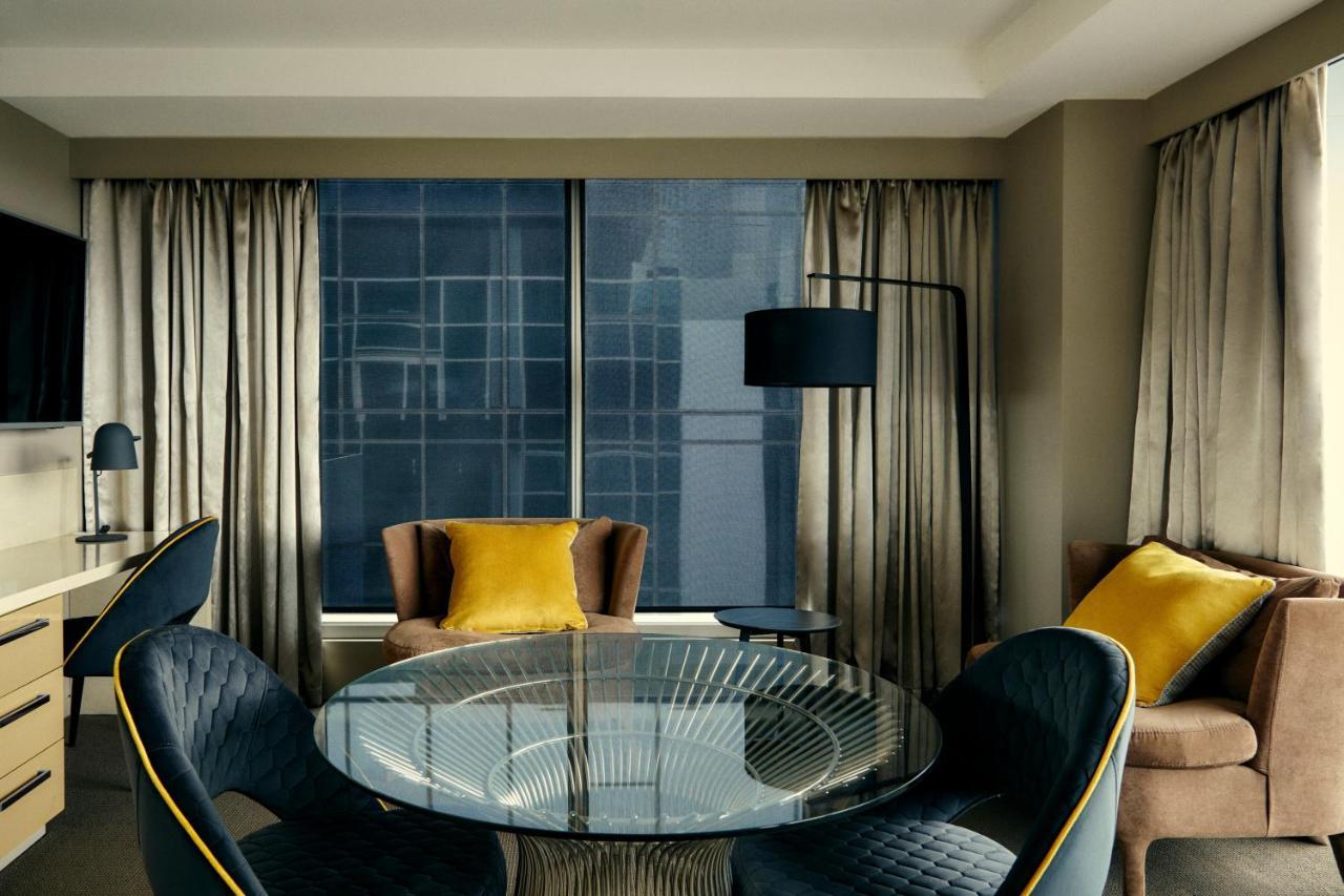 The Kinson Melbourne Exterior foto A suite at the hotel