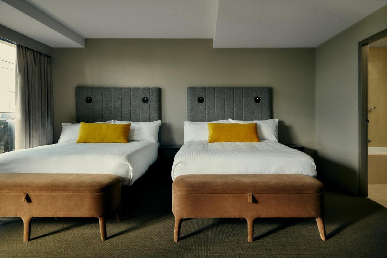 The Kinson Melbourne Exterior foto A room at the hotel