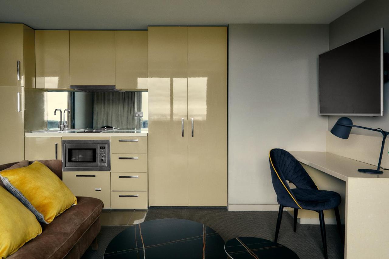The Kinson Melbourne Exterior foto A typical studio apartment