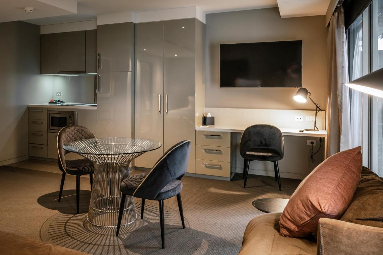 The Kinson Melbourne Exterior foto A typical studio apartment
