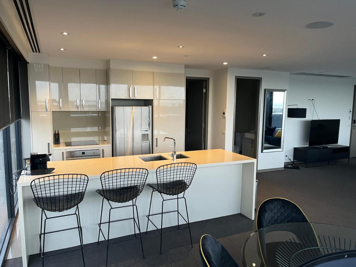 The Kinson Melbourne Exterior foto A kitchen in a typical apartment